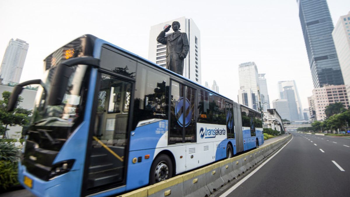 14 Koridor Bus TransJakarta Diperbaiki, Semen Indonesia Gunakan Beton Cepat Kering