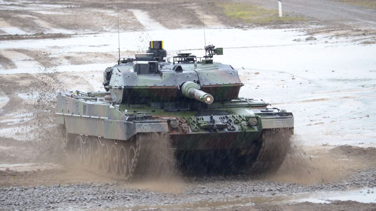 Learning To Operational Leopard Tanks In Germany, Ukrainian Army Compared Mercedes To Soviet Cars