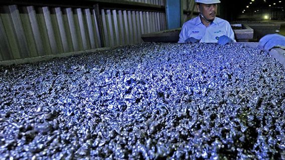 今日、エネルギー鉱物資源省はニッケルとバウキシット価格の公式を変更します