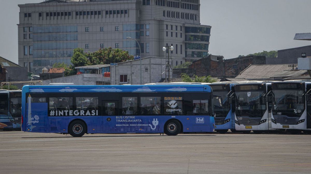 Indonesia Vs Australia Match At GBK Tomorrow, Transjakarta Extends Operational Hours