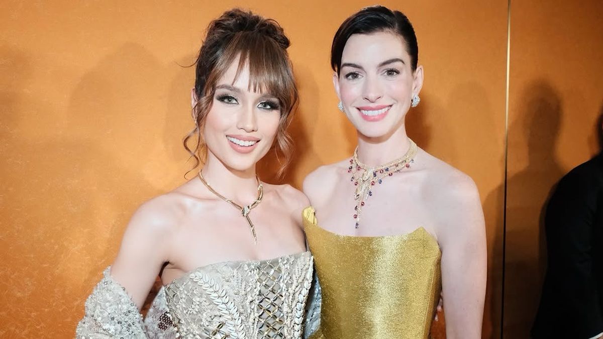 Cinta Laura Kiehl Cerita Pengalaman Saat Tangannya Digenggam oleh Anne Hathaway