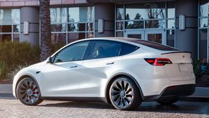Elon Musk Bantah Rumor Tesla Bakal Rilis Penyegaran Model Y Tahun Ini