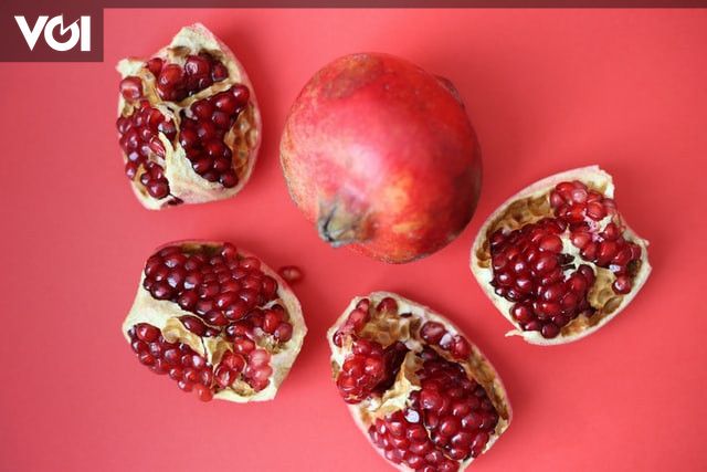 The Bad Impact Of Consuming Too Much Pomegranate - VOI