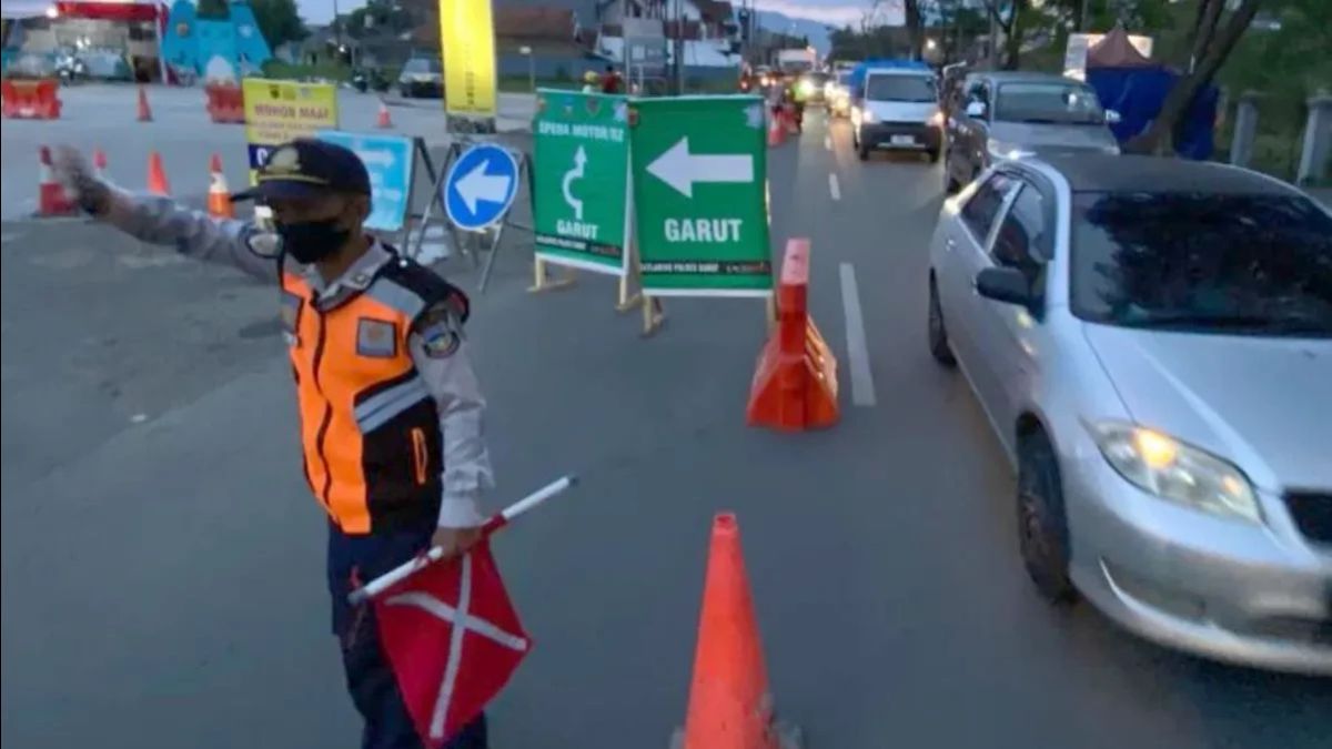 يمكن استخدام الطرق البديلة في جاوة الغربية من قبل المسافرين لتدفق العودة إلى الوطن