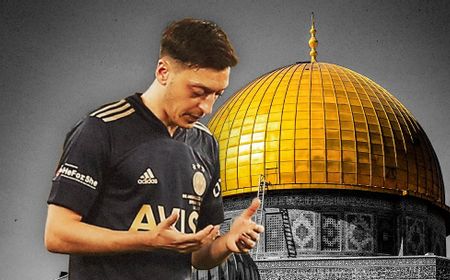 Mesut Ozil Dukung Muslim Uighur dan Palestina