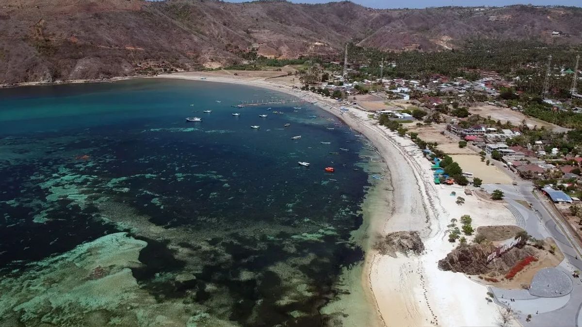 La police retrace des vidéos d'abandon de la plage de Mandalika