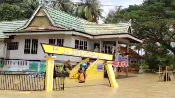 Overflowing Tempe Lake, Dozens Of Districts In Wajo And Bone South Sulawesi Flood