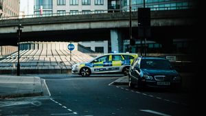 Rusia Bantah Terlibat Serangan Pembakaran Properti terkait PM Inggris: London Selalu Curiga