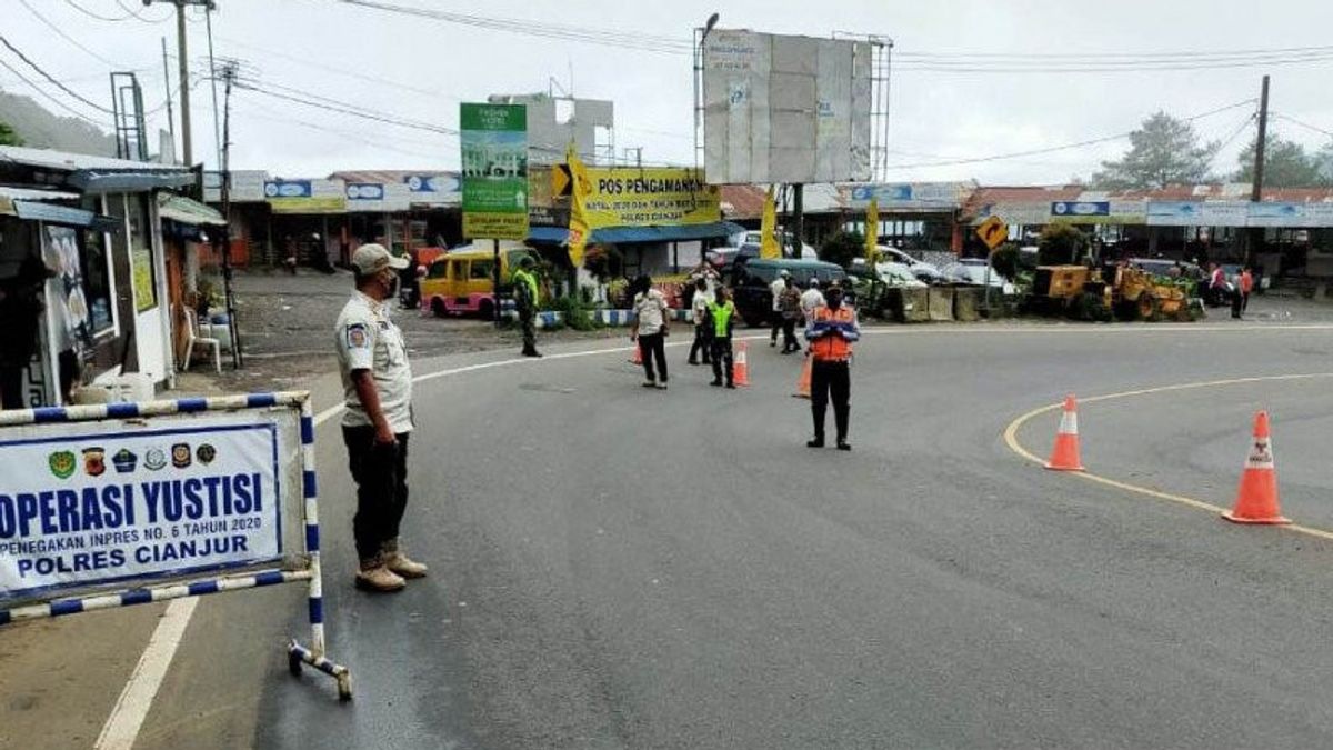 50 辆因拒绝抗原快速检测而被 Cianjur 区政府遣返的城外车辆
