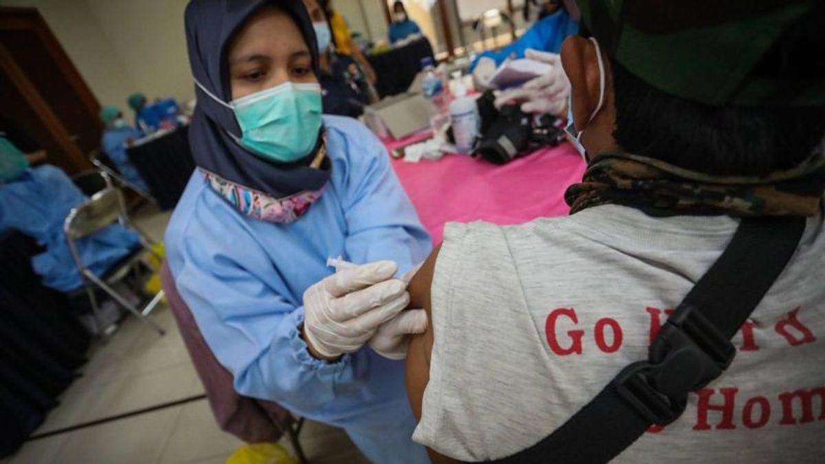 Catat COVID-19 Sentuh 912 Kasus per Hari Ini, Pemkot Bandung Distribusikan 2.000 Vaksin Antisipasi Lonjakan