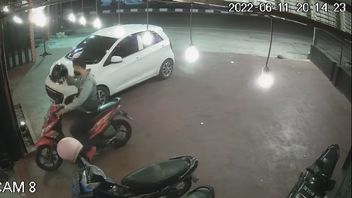 سرقة دراجة نارية لصديقه في ميدان ، بابي كابيتا يعقد مسابقة بجائزة قدرها 15 مليون روبية إندونيسية