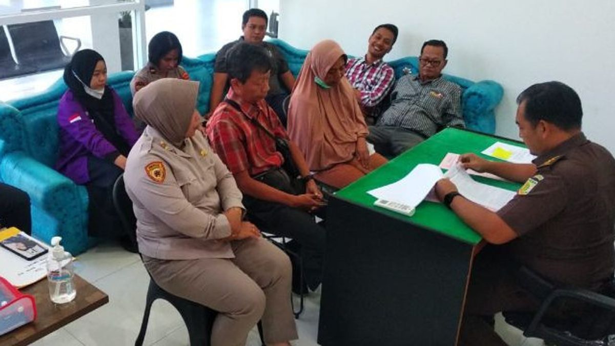 Prosecutor's Office Detains Suspect In NTB Islamic Bank Money Game Case