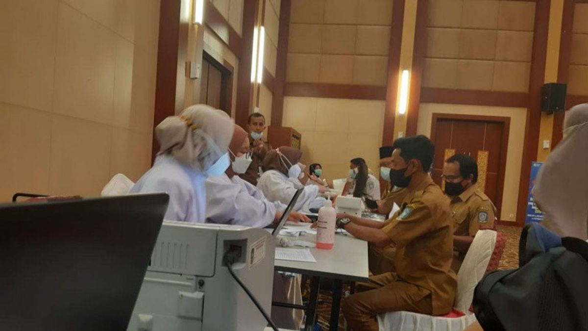 Avant Le Ramadan, Le Gouvernement Provincial Des îles Riau Encourage La Vaccination COVID-19 Pour Les Imams Des Mosquées, Khatib Et Bilal
