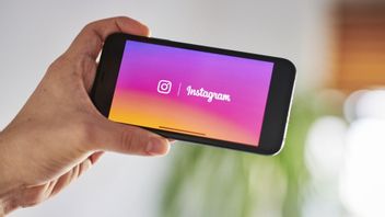 Instagramストーリーズで動くテキストを作成する簡単な方法 