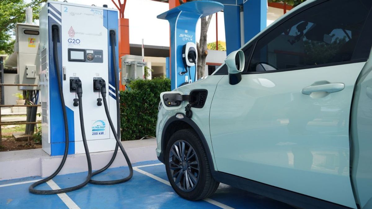 AEML: المحرك الكهربائي يصبح سيارة صناعية للأعشاب منخفضة التشنج EV إندونيسيا