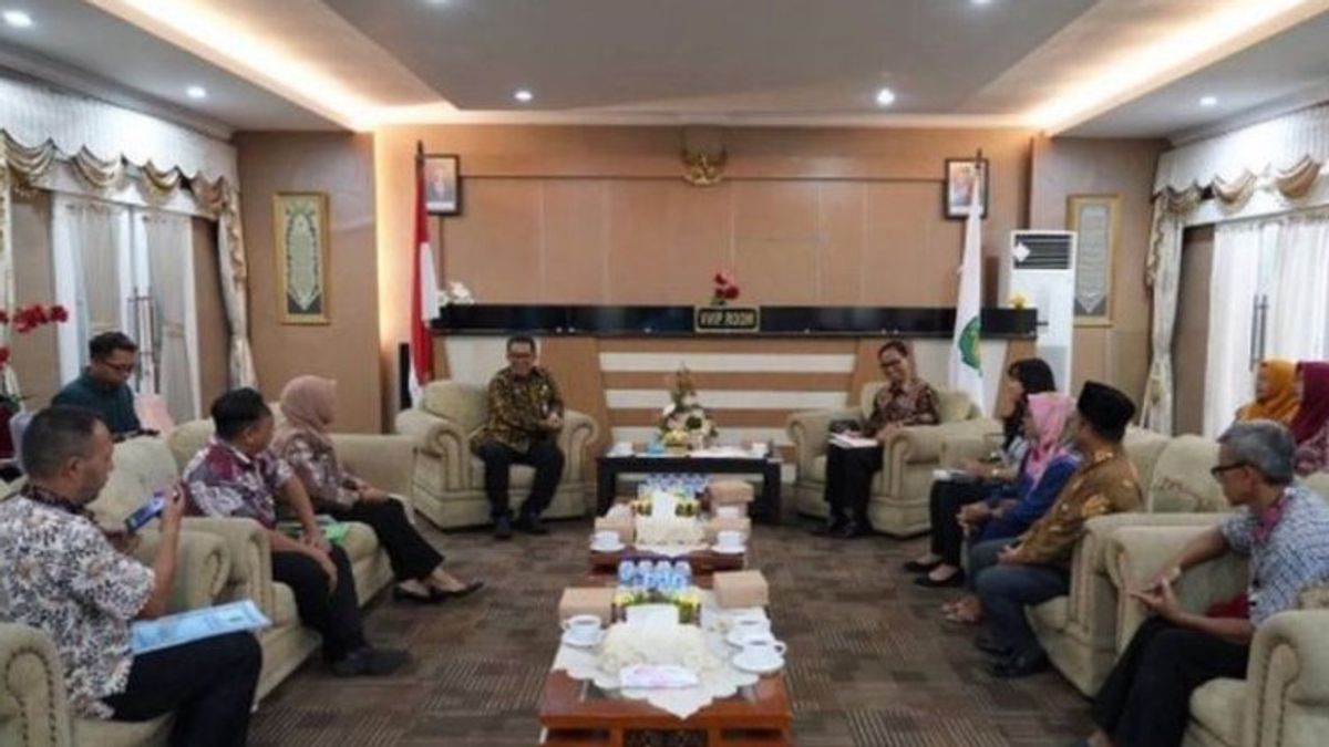 Acting Governor Of East Kalimantan Guarantees Compensation Of Land For Palaran Residents To Be Paid