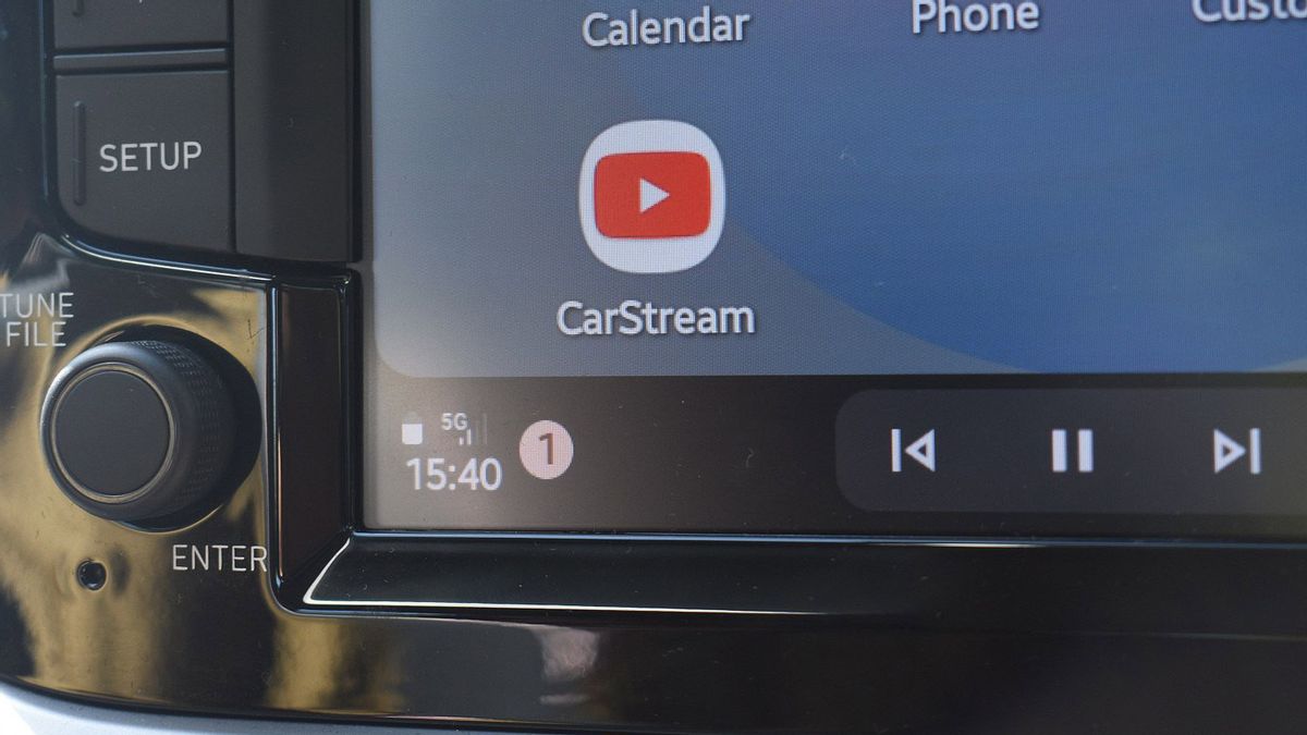 YouTube 在 Android Auto 上亮相，但不是应用程序形式