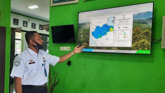 Warga Jambi Diimbau Waspada, Hujan Lebat Disertai Petir Diprediksi Terjadi 20 dan 22 November