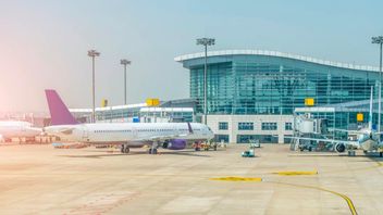 7 Smallest Airports In The World With The Most Extreme Landing Challenges