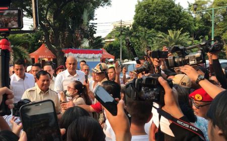 Datangi Rumah Relawan, Prabowo Diteriaki Presiden