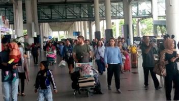 バリ島のングラライ空港への外国人旅行者の到着が増加