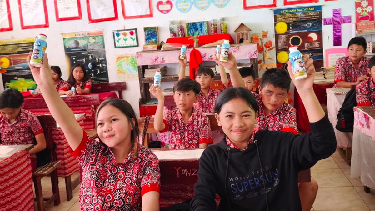 优化儿童生长,免费营养食品计划得到了牛奶生产商的支持