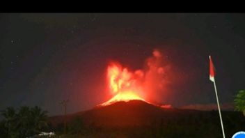 Gunung Lewotobi Meletus Jumat Malam, Lontarkan Api Pijar