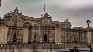Presiden Peru Berlakukan Keadaan Darurat Selama 30 Hari di Ibu Kota Lima