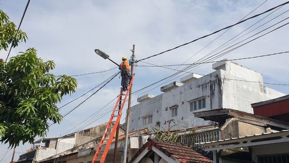 パレンバン市政府が2万本の街路灯を追加