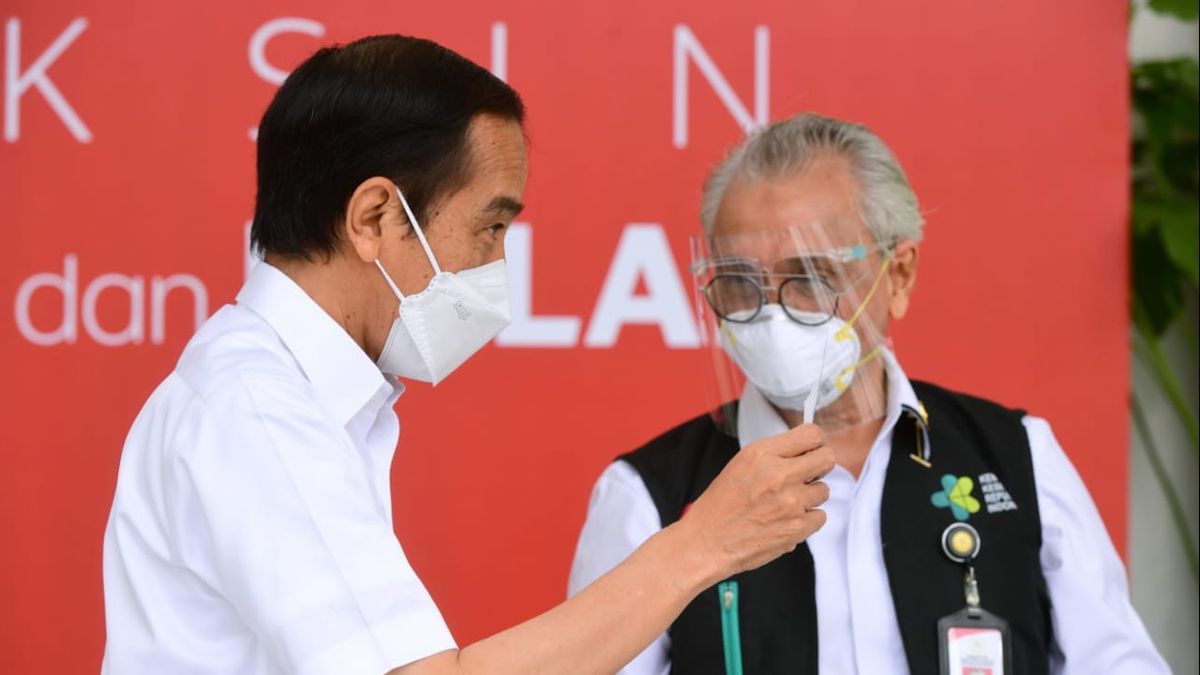 Ini Profil Abdul Muthalib, Dokter yang Suntikan Vaksin ke Jokowi