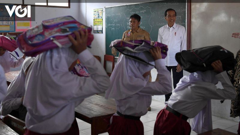 Flood and earthquake contributions, schools in Indonesia are still weak in disaster education for students