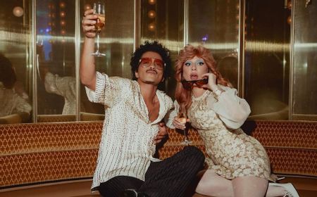 Die with A Smile dari Lady Gaga dan Bruno Mars Catatkan Stream 1 Miliar Tercepat di Spotify