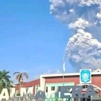 Erupsi Gunung Dukono Lukai Pendaki, BNPB Selidiki Dugaan Pendakian Saat Jalur Sudah Ditutup