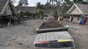 警察总部DVI团队成功识别塞梅鲁火山爆发的七具受害者尸体