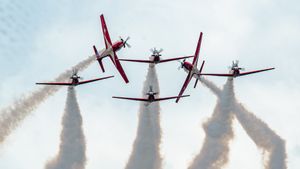 Attraction High Show Jupiter Aerobatic Team TNI AU, Pukau Thousands Of Spectators FIMA 2025