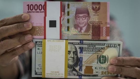 The Rupiah On Wednesday Has Weakened 0.12 Percent To IDR 14.290 Per US Dollar