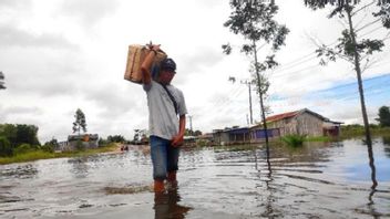24 ألف من سكان كوتاوارينغين بارات تضرروا من الفيضانات