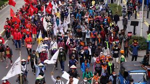 Airlangga Sebut Demo Ada yang Biayai, Pengamat: Jangan Cari Kambing Hitam!