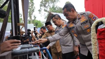 Deputy Chief Of Police Inaugurates 7 Police Aid Drilling Wells In South Kalimantan