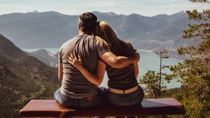 Tips For Making Relationships With Couples More Harmonious, Applying 2-2-2 Rules