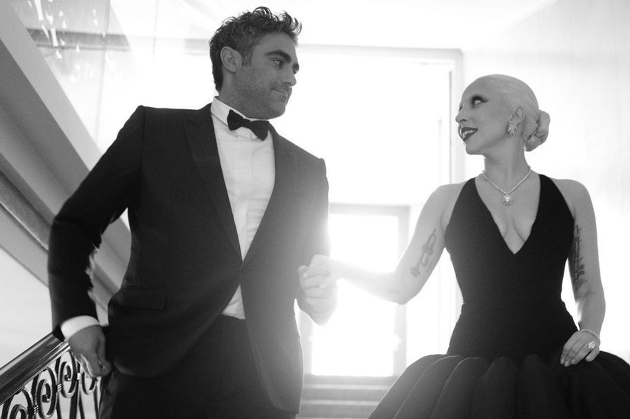 莱迪·加加(Lady Gaga)在求婚商业恋人后透露了她梦想的婚姻