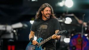 Dave Grohl “Foo Fighters” Ungkap Punya Anak di Luar Pernikahan