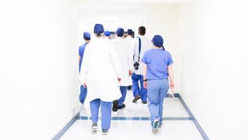 Trois Cas De Médecins Tombant Du Deuxième étage De L’hôpital, La Russie Détient Une Enquête