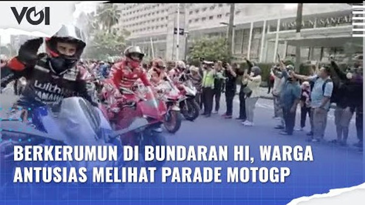 视频：人群，热情的居民观看MotoGP游行