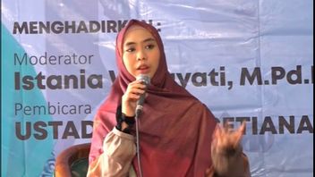 关于家庭暴力的视频讲座的结尾，Oki Setiana Dewi对妻子恶语道的丈夫的建议：贴嘴更好吗？