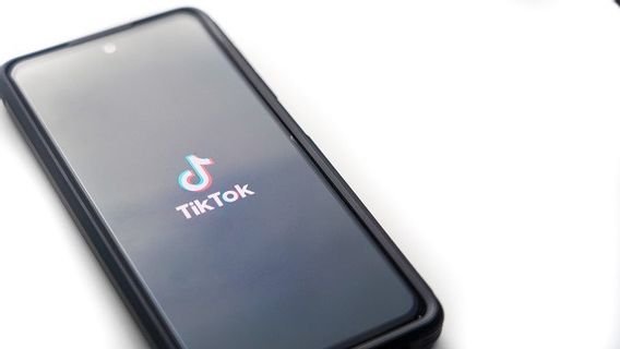 البث المباشر على TikTok لديه الآن خيار للبالغين فقط