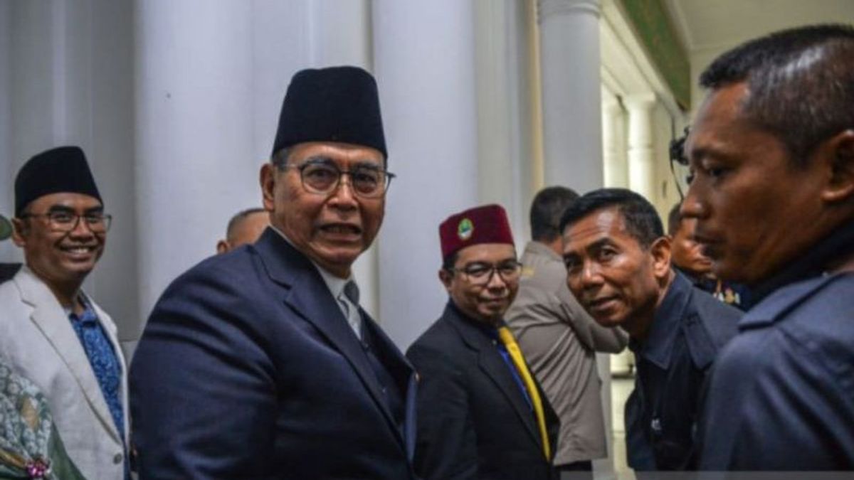 Panji Envoy Gumilang Ponpes Al-Zaytun Hands Over 5 Investigation Team Questions