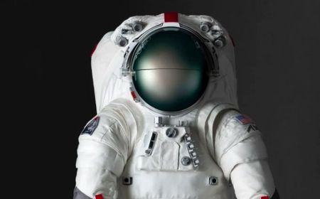 Prada Rancang Baju Astronaut yang Mampu Bertahan dalam Kondisi Ekstrem 