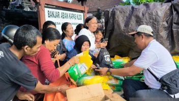 Le gouvernement de la ville de Denpasar et Bulog Saluran riz SPHP 1 tonne avant la fête de Nyepi
