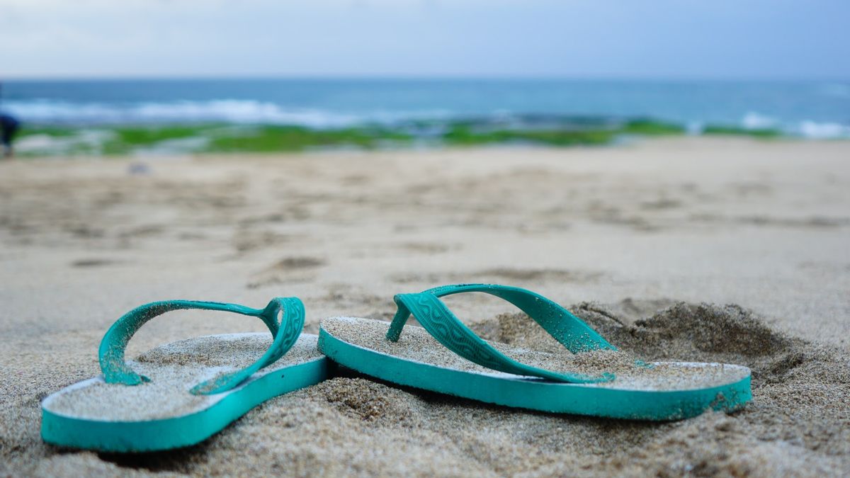 It's Not True That The Traffic Police Will Fine Motorists Who Wear Flip-flops, It's Just An Appeal